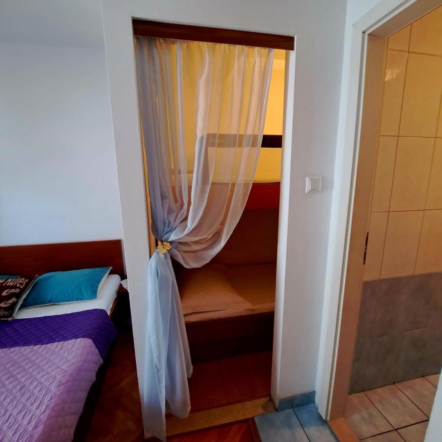 Apartmani/sobe Dodig Leilighet *